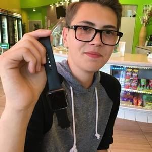 Meet your Posher, Cody